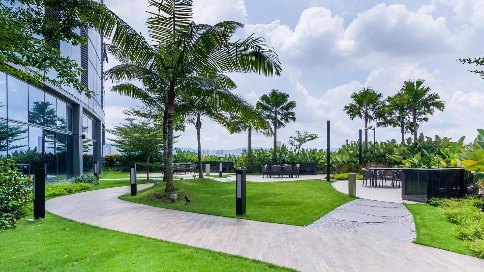 Eaton Residences Klcc By Plush Kuala Lumpur